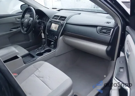 2015 Toyota Camry Le z USA, uszkodzony, nr VIN 4T1BF1FK1FU894352